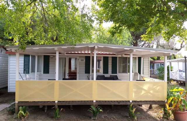 Mobilehome with internet access and air conditioning in the camping