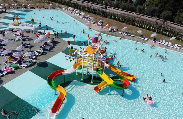 Mobilehome with pools for children and adults