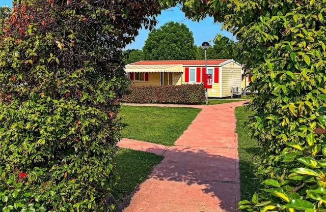 Mobilehome with parking and air conditioning
