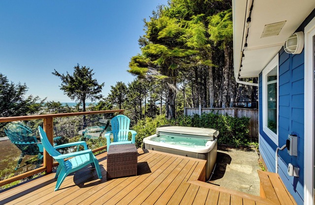 Moclips Home w/Hot Tub & Stunning Beach Views!