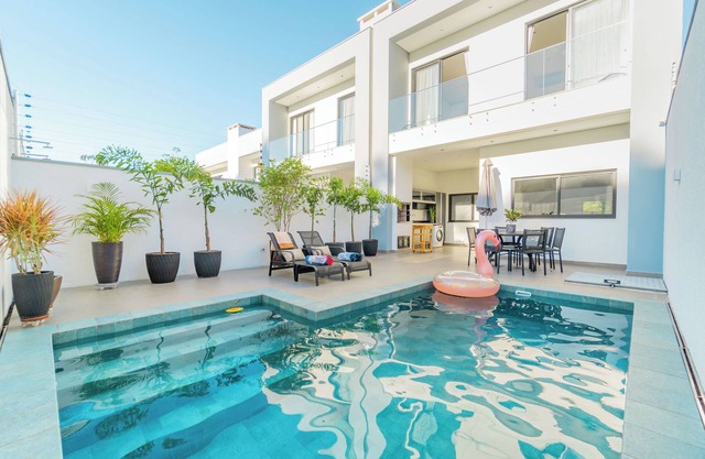 Modern Villa with KING BED in the heart of Iguaçu Falls