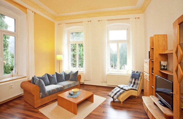 Moderne Villa in Borstendorf mit Park