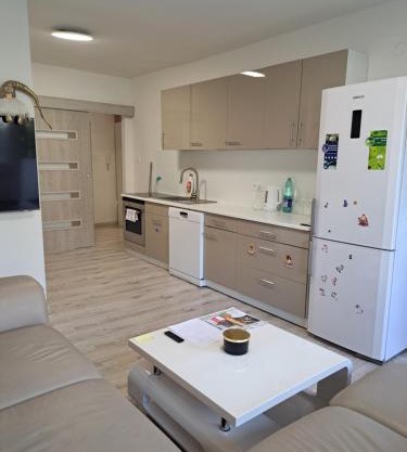 Moderní apartmán s balkonem v srdci Pardubic