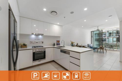 Modern 1-bdr Apt w/free car park&fantastic pool