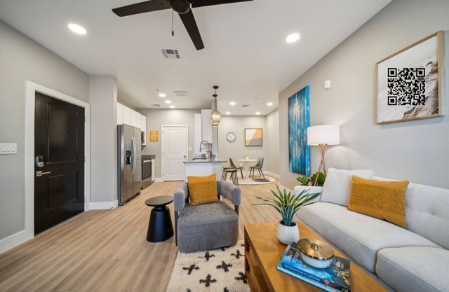 Modern 1-Bed/1-Bath Apartment in 2024 Complex - Owasso, OK