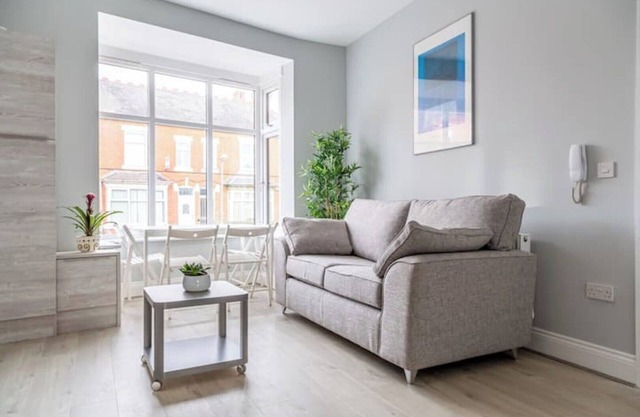 Modern 1 bed Apartment - Close to City Centre!