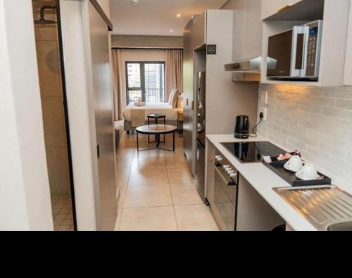 Modern 1 Bedroom Apartment overlooking Sandton City