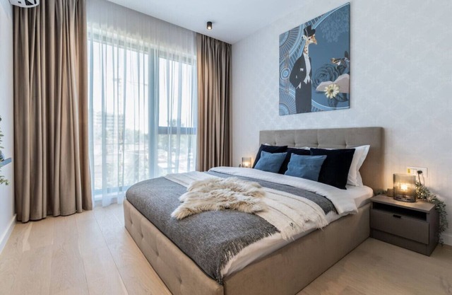 Modern 1BR & Parking | Brand New Aviatiei Building