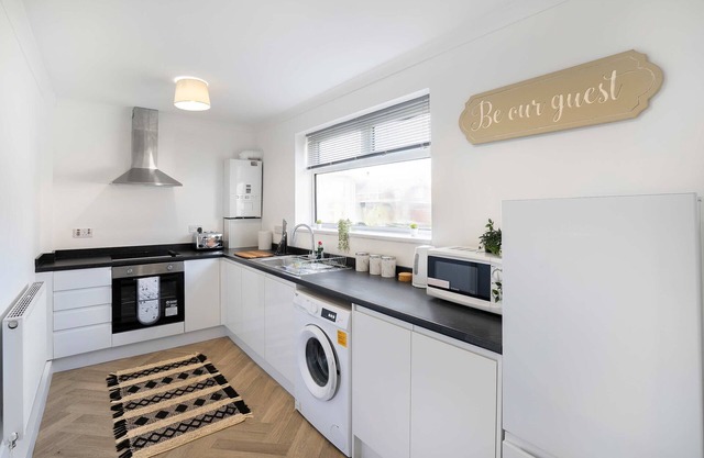Modern - 2 Bed - Free Parking