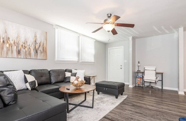 Modern 2 Bed x 2 Bath Apartment - 5 Mins from NoDa