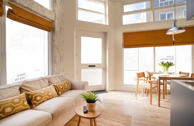 Modern 2 bedroom apartment near Scheveningen beach