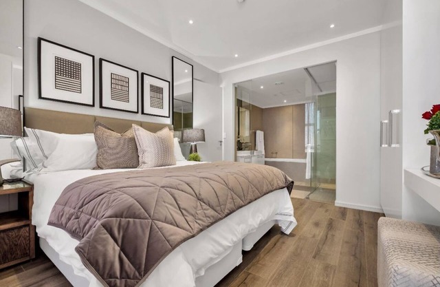 Modern 2-bedroom Executive apartment with WiFi, in Masingita Towers Sandton