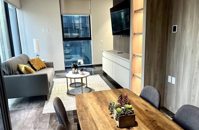 Modern 2BD&2BA I Hospital I Steps to Shops&Dining