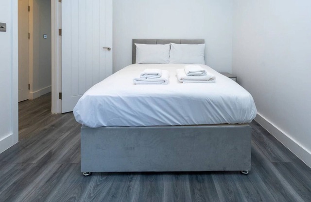 Modern 2BD Flat with a Garden - West Hampstead