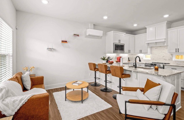 Modern 2BR Condo | Near U of A & Razorback Stdm