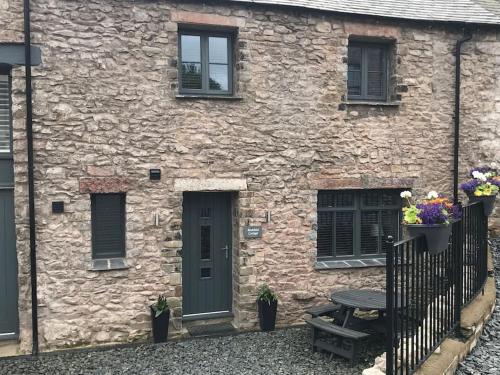 Modern 3 Bed Barn Conversion in Great Urswick