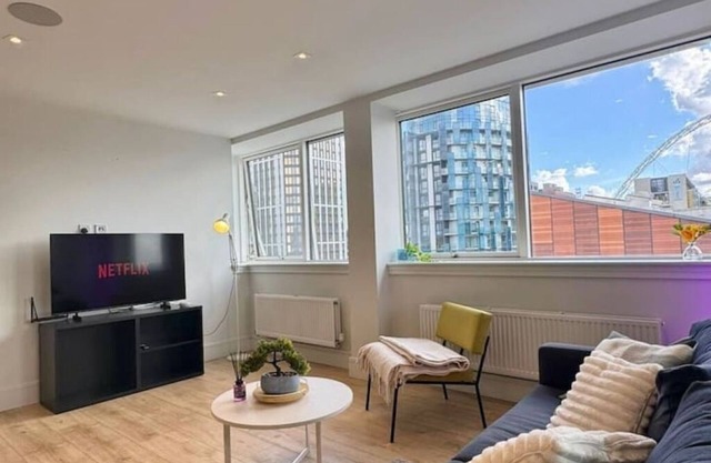 Modern 3 Bed Wembley Stadium View Apartment