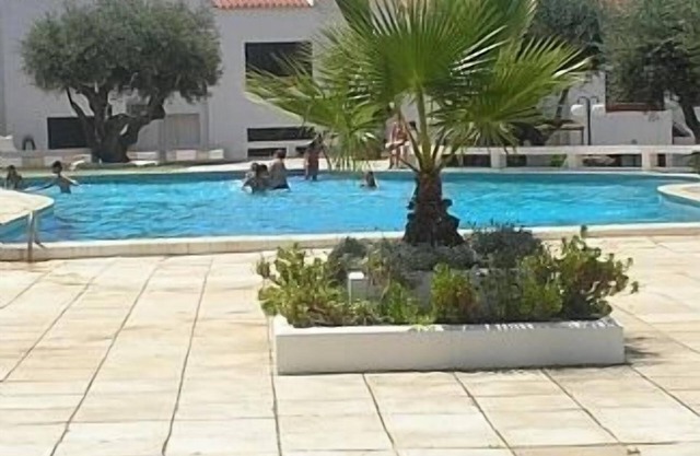 Modern 3 Bedroom Apartment On A Lovely Family Oriented Complex