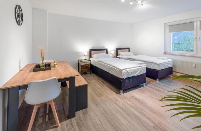 Modern 3-BR Apmt. Sleeps 6+ (Martin-der-Meisterliche)