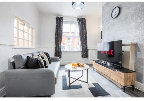 Modern 3BD House, free parking, Manchester and Salford
