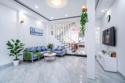 Modern 3BR Beach Villa, Karaoke, Rooftop bar, BBQ