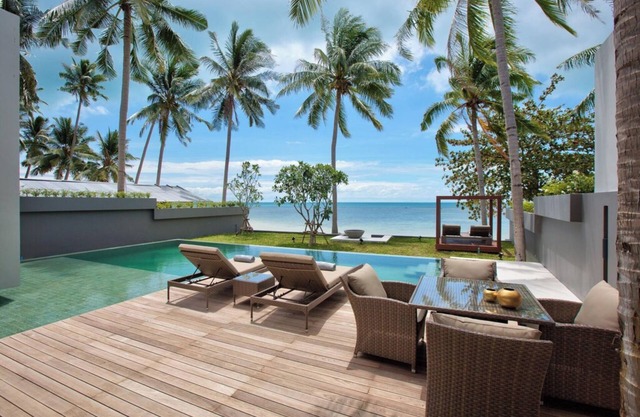 Modern 3BR Beachfront Villa near Bang Por