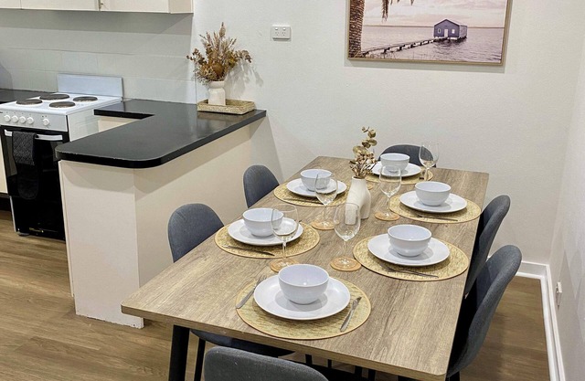 Modern 3BR Stylish House in Craigie