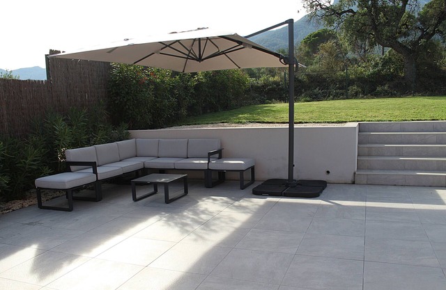 Modern 4 bedroom villa, air-conditioning, swimming pool, private garden