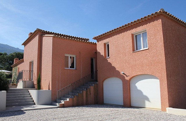Modern 4 bedroom villa, air-conditioning, swimming pool, private garden