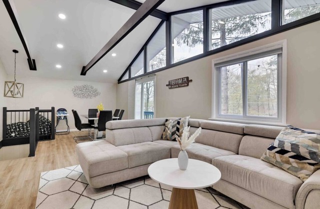 Modern 5BR SAUNA Poconos Home Near All Attractions
