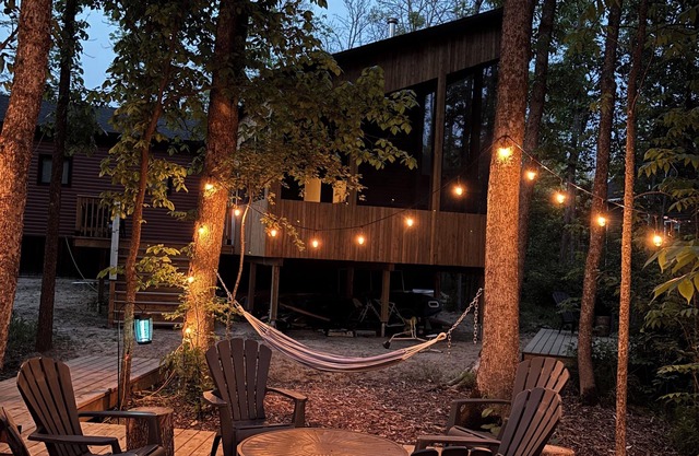 Modern Albert Beach Cabin - with Sauna