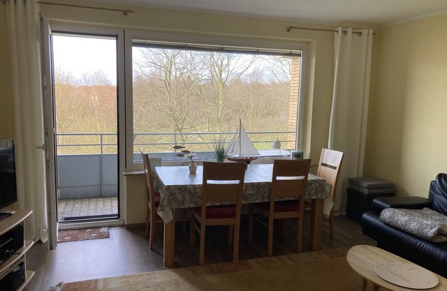 Modern and bright apartment on the Baltic Sea in a good location
