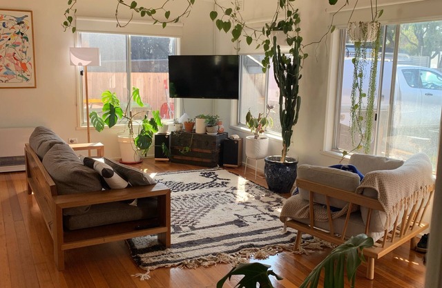 Modern and comfortable coastal home - Great location - Sleeps 8