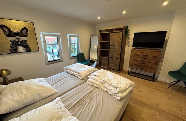 Modern and comfortable apartment with 2 bedrooms, tower room and balcony.