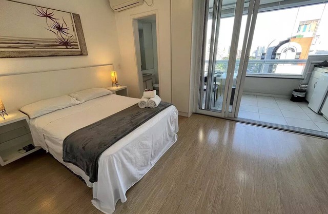 Modern and complete studio, next to Avenida Paulista and Brigadeiro subway station