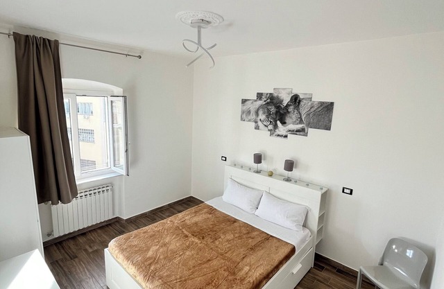 Modern and cozy apartment, perfect for a city getaway!