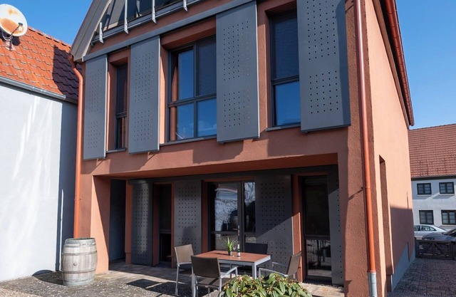 Modern and cozy vacation apartment in the Stietz-Villa. Pet friendly
