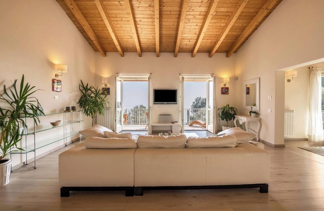 Modern and Elegant with Lake View - Apartment Villa degli Ulivi
