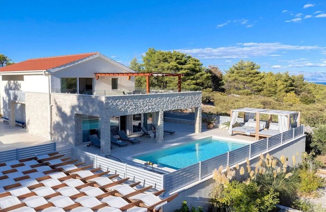 Modern and elegant villa situated in Pitve on the island of Hvar