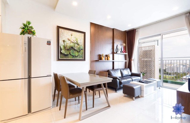 Modern and Luxury 2Brs Apt w/Free Gym & Pool, 2km from TSN airport