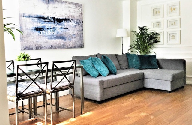 MODERN AND LUXURY FAMILY HOUSE IN HEART OF ROYAL DOCKS,EXCEL,GOOD TRANSPORT