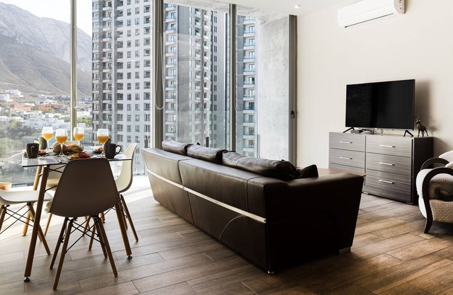 Modern and spacious, 3 minutes from San Pedro.