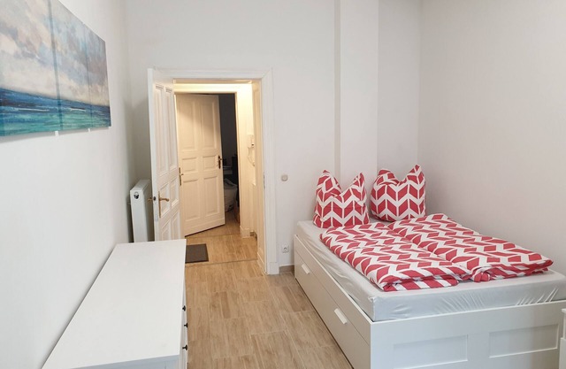 Modern apartment in a quiet location on Lake Tegel