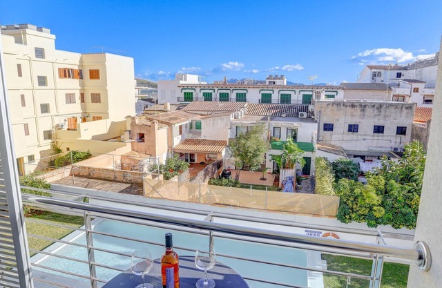 Modern apartment, great location, WiFi