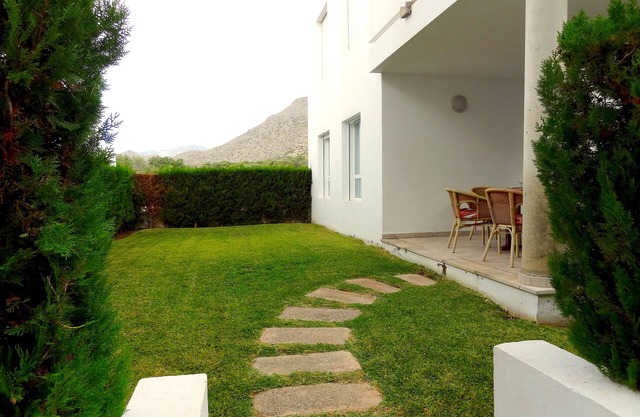 Modern apartment in the famous residential complex Bellresguard