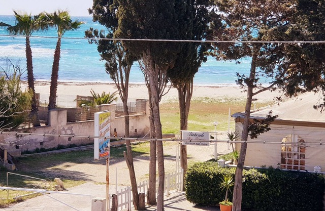 Modern apartment 10 meters from the beach