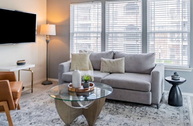 Modern Apartment in Prime Location (ID2916X74)
