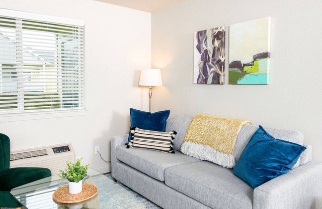 Modern Apartment in Prime Location (ID4516)