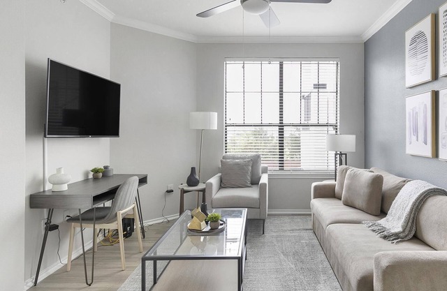 Modern Apartment in Prime Location (ID6080X18)