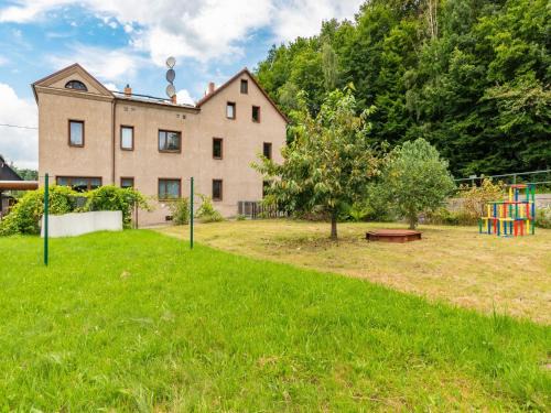 Modern apartment in Sebnitz with a terrace in Sebnitz